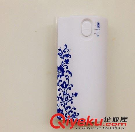 口紅移動電源 批發(fā)廠家禮品電源 充電寶 應急沖充 新款移動電源