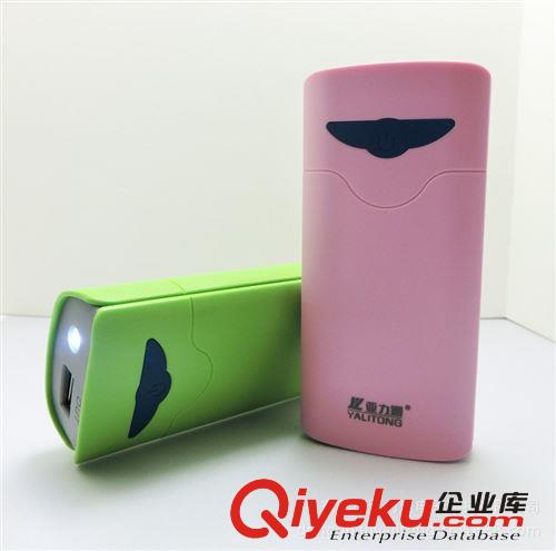 廠家批發(fā)一手貨源2013新品上市亞力通5600毫安移動電源充電寶