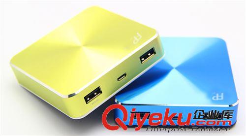 供應(yīng)移動(dòng)電源10000 魔鏡款式{zj0}禮品 18650充電寶  數(shù)碼蘋果原始圖片3