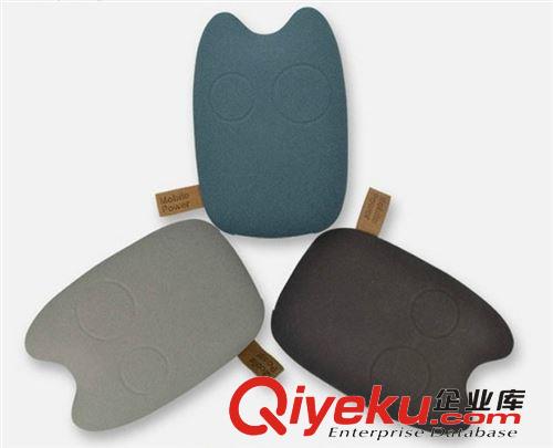 豆豆龍移動(dòng)電源 龍貓鵝卵石移動(dòng)電源 新款7800毫安手機(jī)充電寶原始圖片2