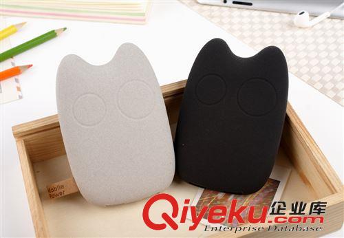 豆豆龍移動(dòng)電源 龍貓鵝卵石移動(dòng)電源 新款7800毫安手機(jī)充電寶原始圖片3