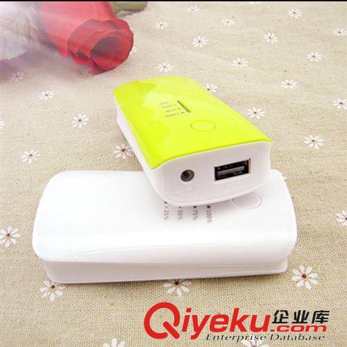 廠家直銷超薄 小魚嘴帶照明4800mAh 移動電源批發(fā)手機充電寶