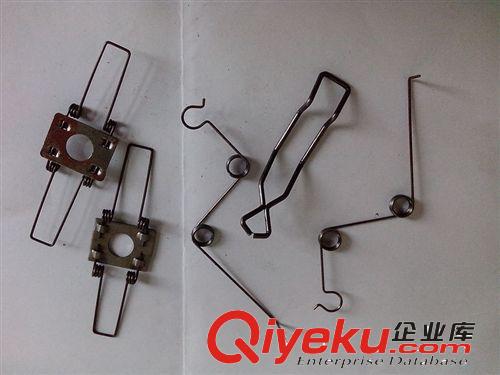 大量供應雙叉彈簧，燈具彈簧(看圖片)