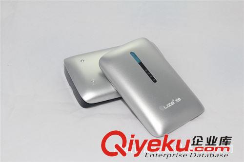 力眾移動電源套料三節8400毫安手機充電寶廠家批發OEM原始圖片3