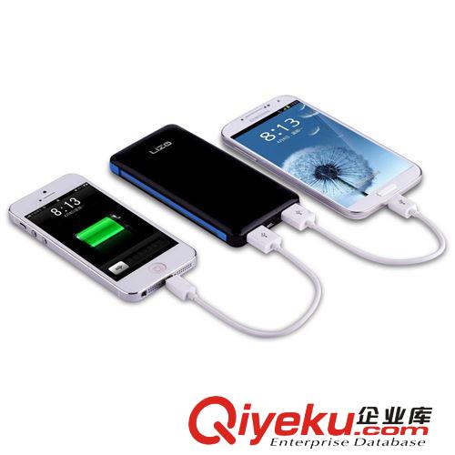 超薄聚合物自帶線商務(wù)禮品隱藏線移動(dòng)電源5000充電寶批發(fā)OEM原始圖片2