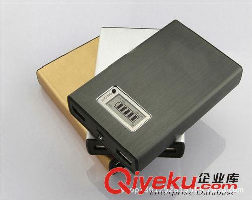 20000毫安手機(jī)充電寶 超大容量移動電源 液晶顯示 數(shù)字顯示電量原始圖片3