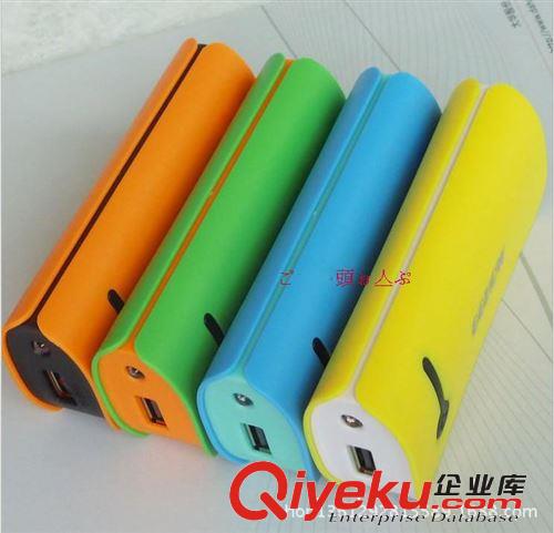 時尚小蠻腰5600毫安移動電源 帶手電功能 便攜充電寶 廠家直銷原始圖片3
