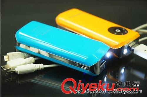 5600移動電源 魚嘴充電寶 兼容性強 廠家直 帶手電功能