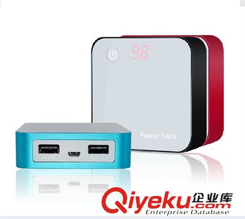 移動(dòng)電源禮品定做印logo7800毫安數(shù)顯鋁金亞克力手機(jī)充電寶原始圖片3