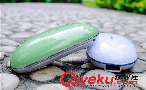 新款觸摸移動電源      三星小米手機通用型充電寶     廠家直銷