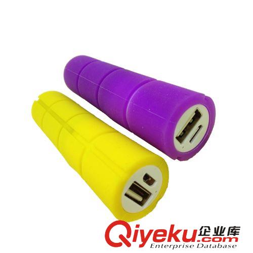 廠家直銷手機移動電源批發 淘寶熱賣新款創意迷你通用型usb充電寶