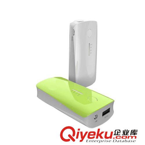 廠價供應(yīng)魚嘴二代 4400禮品移動電源帶照明18650充電寶USB輸出