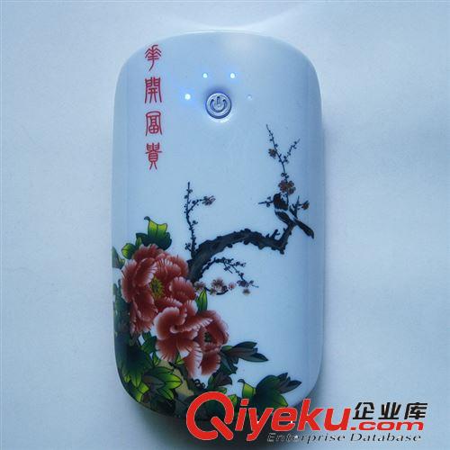 廠家供應(yīng)BOS WHALW 花開富貴個(gè)性貝殼移動(dòng)電源4400毫安  量大從優(yōu)