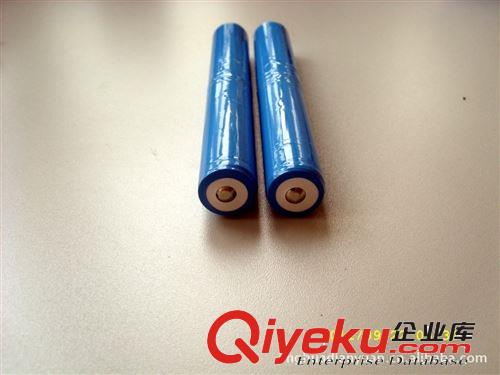 大量出售LED燈大功率強(qiáng)光手電筒電池  18650手電筒電池