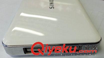 廠家供應(yīng) 超薄鋰聚合物 高安全性，燈顯J50移動(dòng)電源 通用充電寶原始圖片2