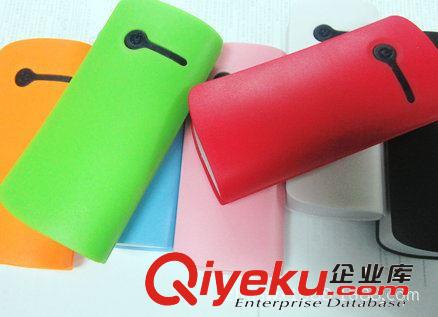 量大優(yōu)惠銷(xiāo)量王5600mah通用型充電寶智能手機(jī)移動(dòng)電源批發(fā)低價(jià)原始圖片3