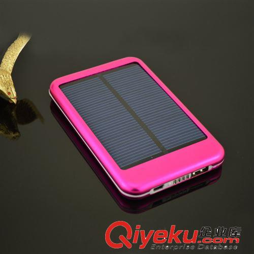 太陽(yáng)能充電器 移動(dòng)電源手機(jī)充電器 iphone 三星 htc通用型充電器