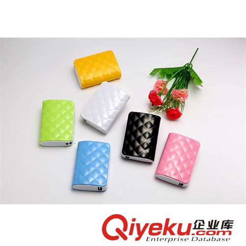 采購(gòu)迷你大小錢(qián)包移動(dòng)電源充電寶5200MAH毫安手機(jī)充電寶團(tuán)購(gòu)批發(fā)原始圖片3