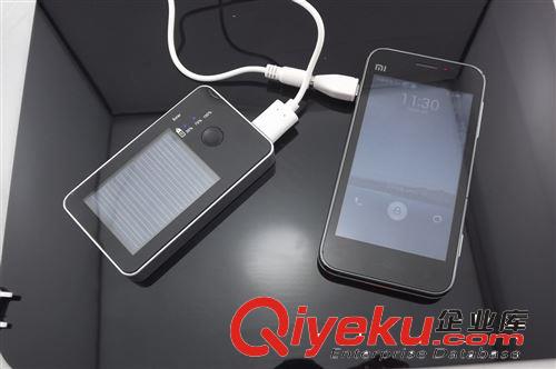 太陽能移動(dòng)電源  充電寶2600ma車載手機(jī)usb{wn}充電器