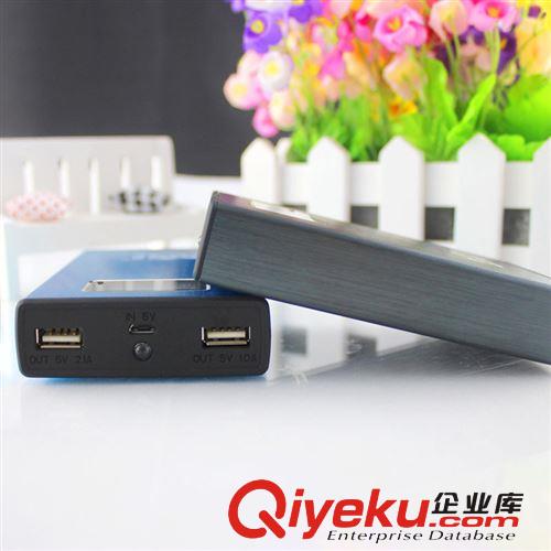 廠家直銷XBW-Y12移動電源 充電寶批發(fā)12000毫安數(shù)碼誠招代理經(jīng)銷原始圖片3