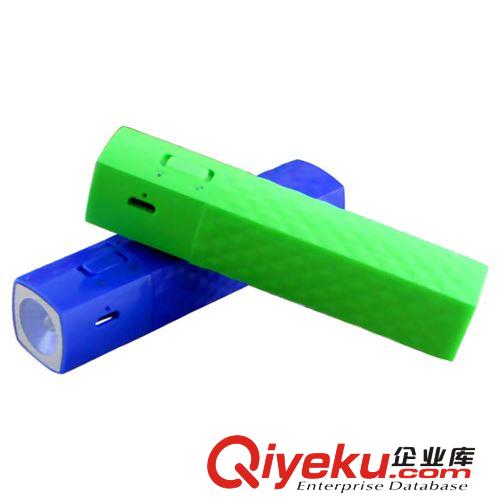 廠家直供芯邦威XBW-Y07 批發(fā)移動電源8400毫安{wn}手機(jī)充電寶通用