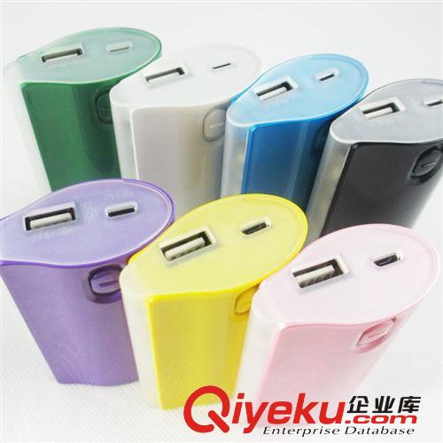 廠家批發(fā)蘋果移動電源三星HTC充電寶便攜式LED照明5000mAh禮品原始圖片3