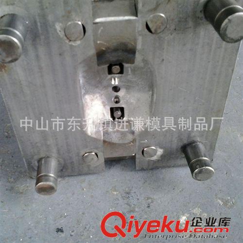 [廠家直銷]提供壓鑄模具加工 高質量精密壓鑄模具 產品定制加工