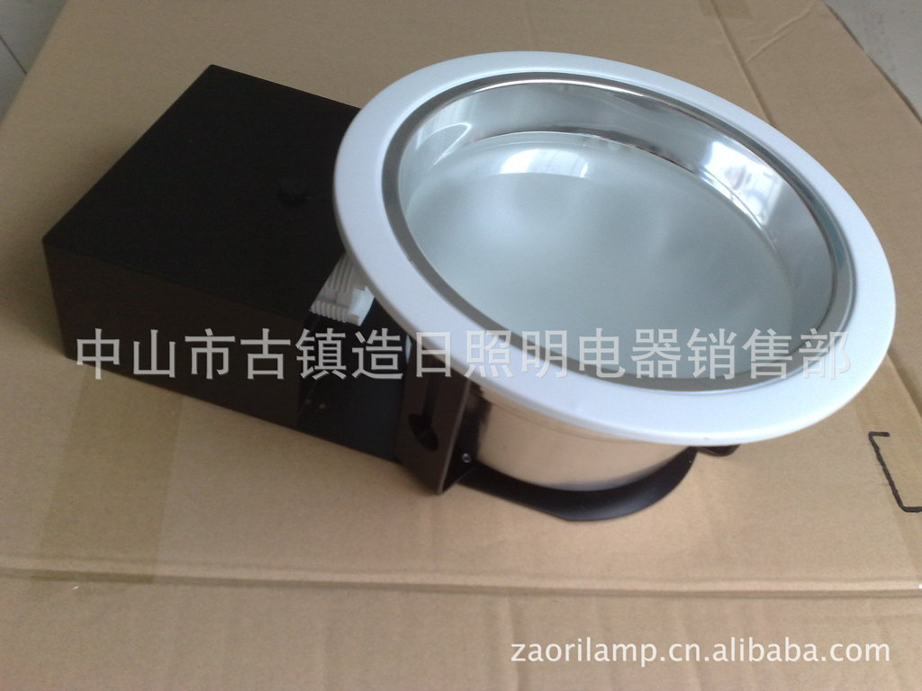 高品質(zhì)8寸橫式橫裝雙螺防霧磨砂杯磨砂玻璃酒店商場(chǎng)筒燈，2*18W。原始圖片2