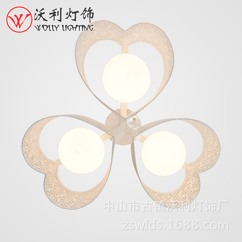 中山燈飾廠家批發(fā)吸頂燈具現(xiàn)代簡(jiǎn)約照明心形餐廳臥室燈3頭A02白色原始圖片2