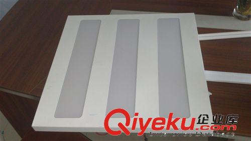 廠家直銷(xiāo)LED格柵燈盤(pán) 面板燈 辦公照明燈具原始圖片2