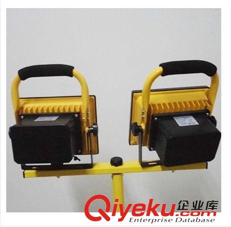 10W 雙頭便攜伸降桿野營燈多功能伸降燈LED充電投光燈原始圖片3