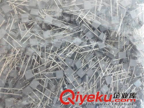 供應(yīng)安規(guī)電容CL21盒式電容100V684j