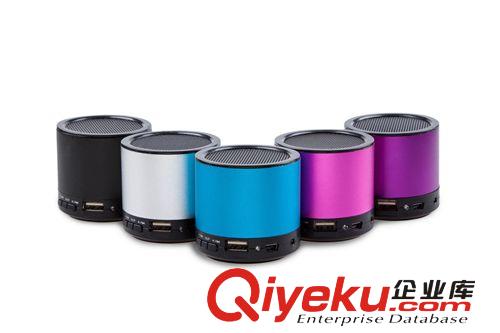 新款插卡鋁合金小音箱廠家批發(fā) 迷你音響 禮品個(gè)性定制LOGO 贈(zèng)品原始圖片3