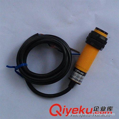 供應反饋反射型光電開關E3JK-R4M1