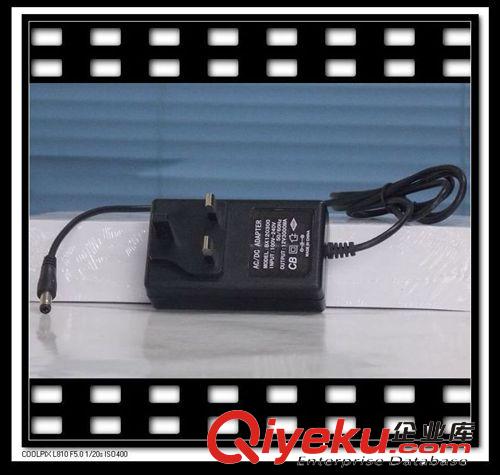 廠家供應(yīng)12V3A英規(guī)插墻式開關(guān)電源適配器