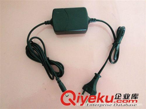 供應5V3A/15W電源適配器 LED燈帶燈條電源插墻式開關電源適配器