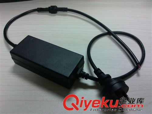 供應桌面式兩邊出線5V6A開關電源 通過SAA C-TICK MEPS認證