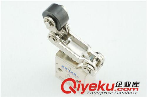 AIRTAC/亞德客 S3L-M5 機械閥原始圖片3