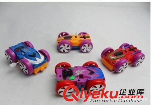 31280A上鏈母雞帶小雞 母雞家庭 帶3只小雞 走路功能 發(fā)條玩具02