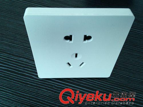 家用Q9大板全白系列五孔插座原始圖片2