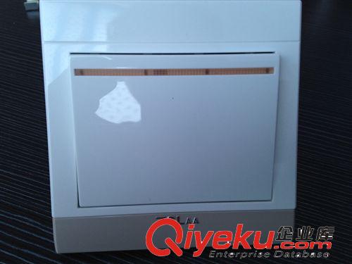 家用Q8一位一開墻壁開關(guān)原始圖片2