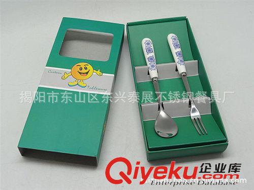 供應(yīng)不繡鋼環(huán)保餐具套裝，兔年禮品促銷餐具、禮品精靈卡通餐具
