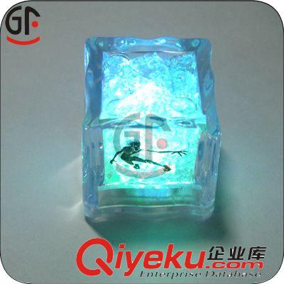 廠家批發(fā)七彩冰塊,專業(yè)冰塊生產(chǎn)廠家,質(zhì)量保證,價格從優(yōu),發(fā)貨快