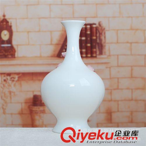 供應(yīng)時(shí)尚藝術(shù)陶瓷 婚慶 節(jié)日 禮品工藝擺件 ST3403粉金原始圖片3