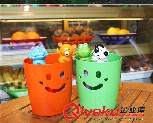 笑臉筆筒 環(huán)保材料 實力廠家 歡迎定制原始圖片3