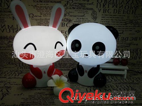 功夫小子LED觸摸臺燈 創(chuàng)意卡通熊貓臺燈 2014禮品批發(fā)臥室床頭燈原始圖片2