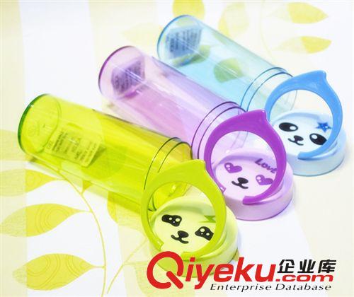 卡通提手杯 創(chuàng)意可愛(ài)小黃人隨手杯 超萌女士?jī)和芊馑? 塑料杯原始圖片3