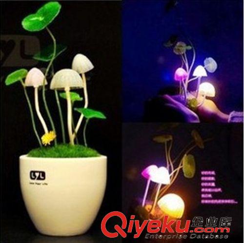 流氓兔七彩小夜燈 LED燈電子禮品批發 搪膠小夜燈廠家 卡通燈飾