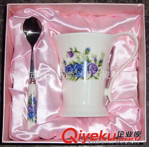 【廠家直銷 小額批發(fā)】皇室杯2杯2勺 藍(lán)玫瑰 廣告促銷禮品 情侶杯原始圖片3