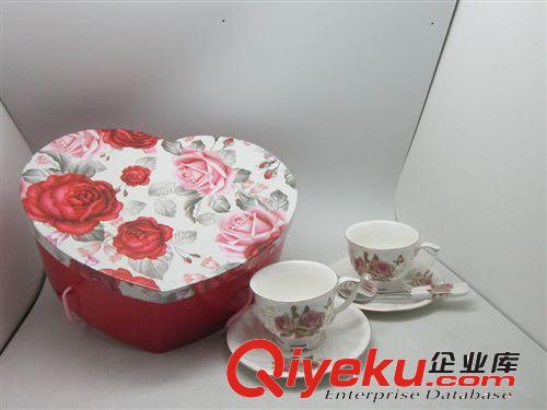 情侶咖啡杯碟，桃心盒包裝 原創(chuàng)花面 廠家直銷 coffee cup